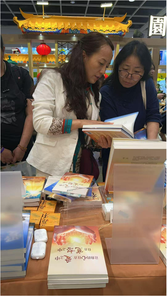 07222025年香港书展接近尾声5.png