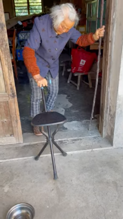 0424佛力加持！母亲腿病再次神奇康复1.png