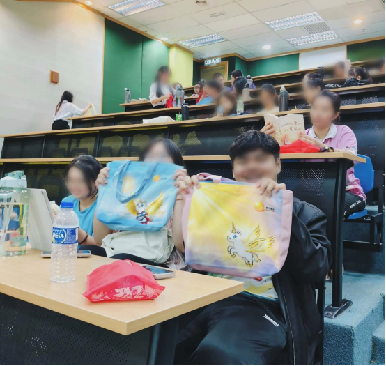 “指导灵”走进马来西亚某大学3.png